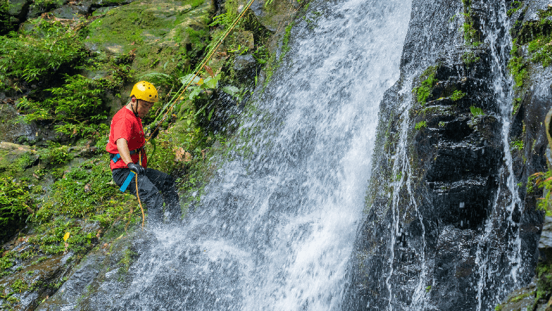 Conquering the adventurous peak of Do Quyen waterfall 2 days 1 night (17)